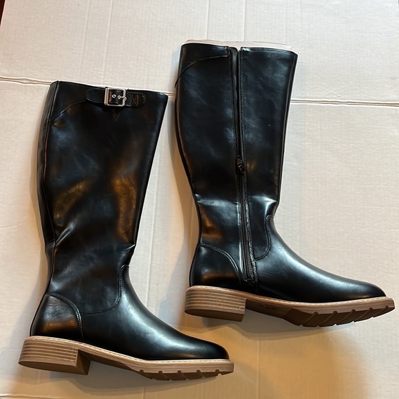 time and true-size 9 wide-tall riding boots with buckle detail and zipper. - Picture 5 of 10